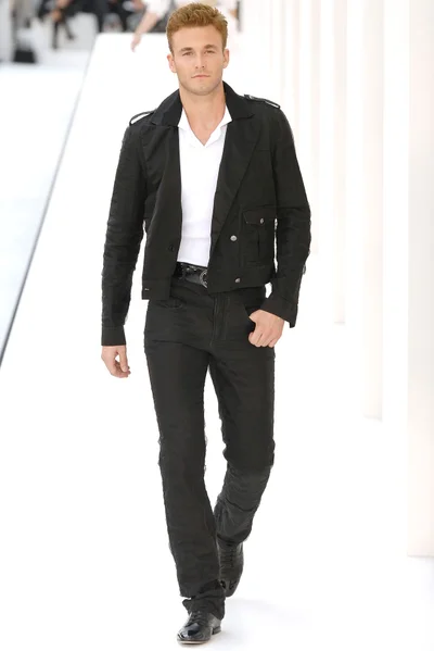 Look 26